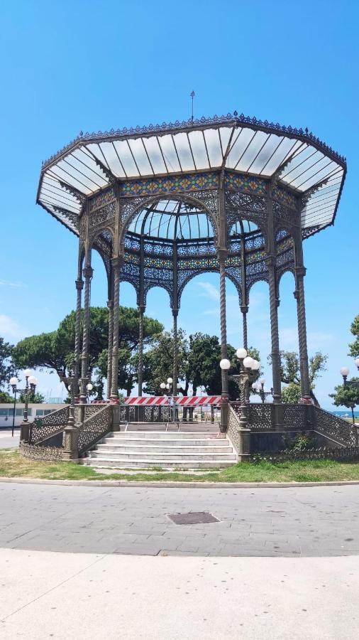 Stabiae Blu Apartment Castellammare di Stabia Bagian luar foto